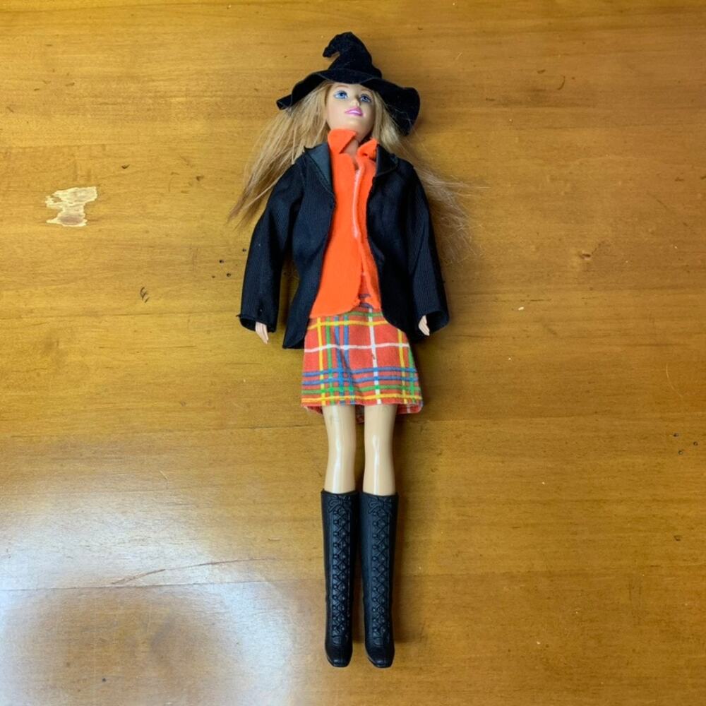 Barbie Halloween Fashion Dolls Lot of 2 Witch Costumes - Picture 4 of 4